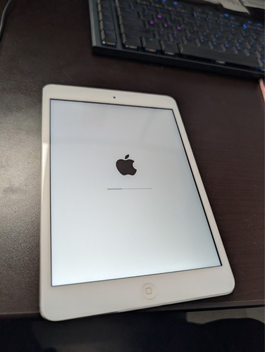 Ipad mini 32gb near mint - mini,